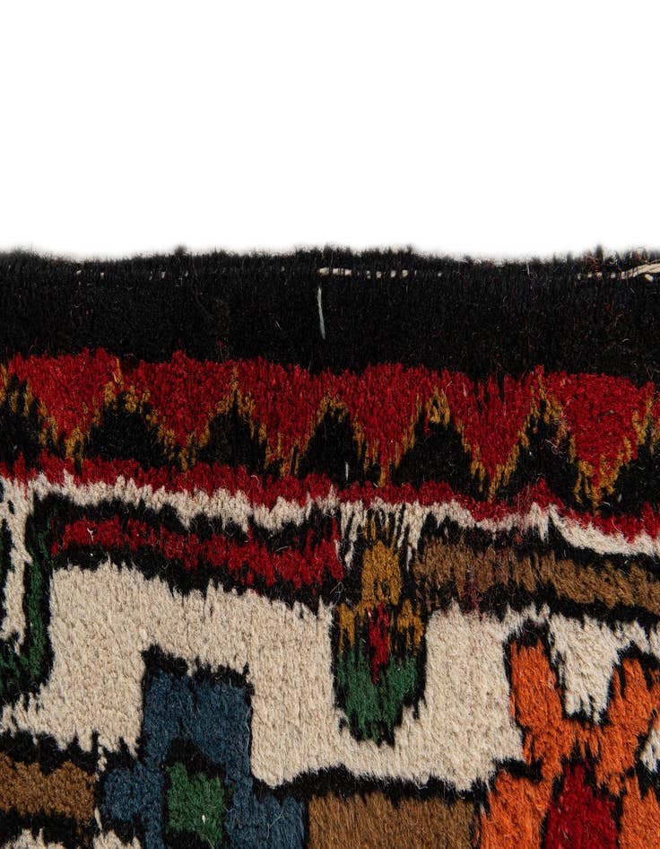 Detail image of  4' 6 x 6' 7  Hand Knotted Bakhtiar Wool Rug