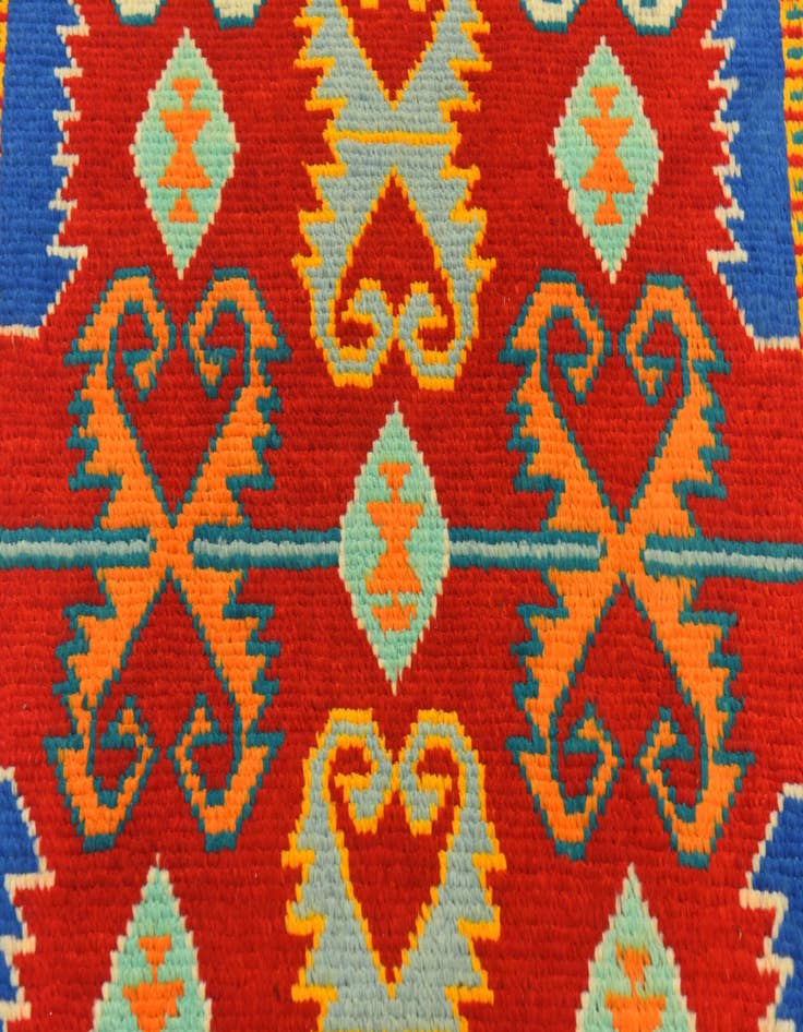 Detail image of  2' 8 x 4'  Hand Knotted Balouch Rug