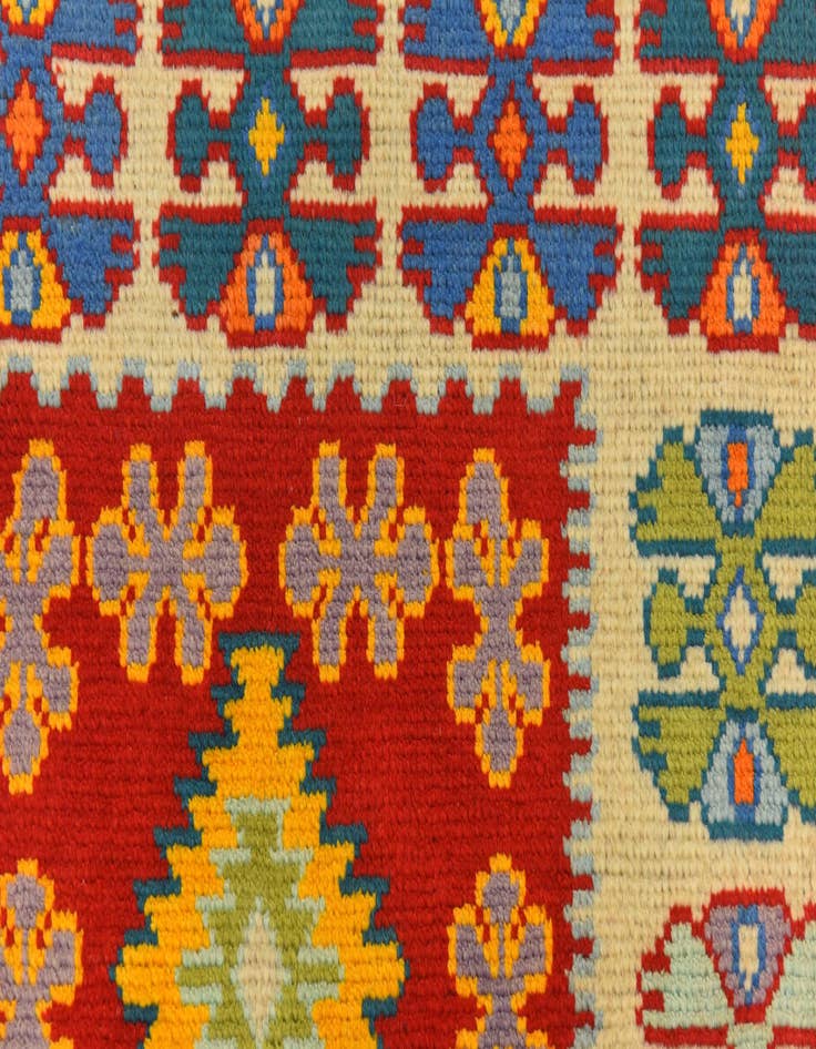 Detail image of  2' 8 x 4'  Hand Knotted Balouch Rug