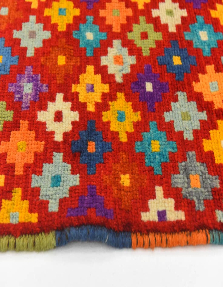 Detail image of  2' 8 x 4'  Hand Knotted Balouch Rug