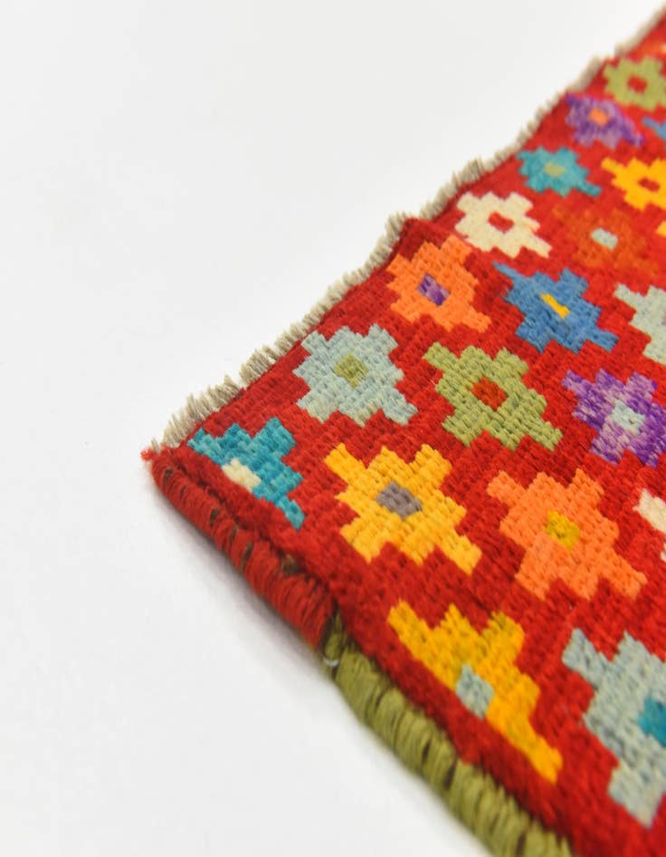 Detail image of  2' 8 x 4'  Hand Knotted Balouch Rug