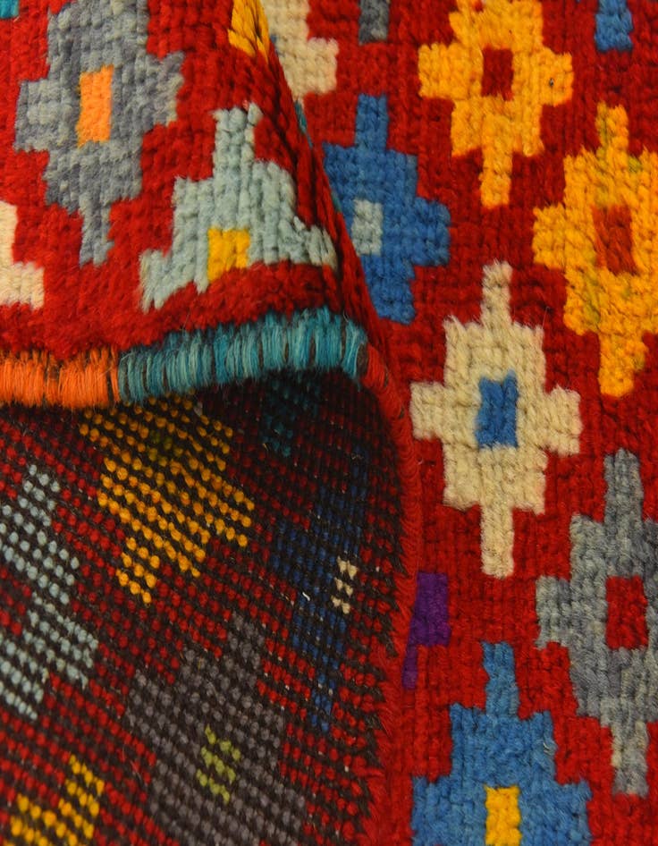 Detail image of  2' 8 x 4'  Hand Knotted Balouch Rug