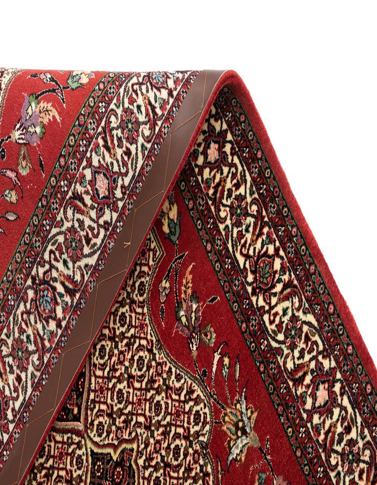 Detail image of  3' 2 x 4' 11 Bidjar Wool Rug