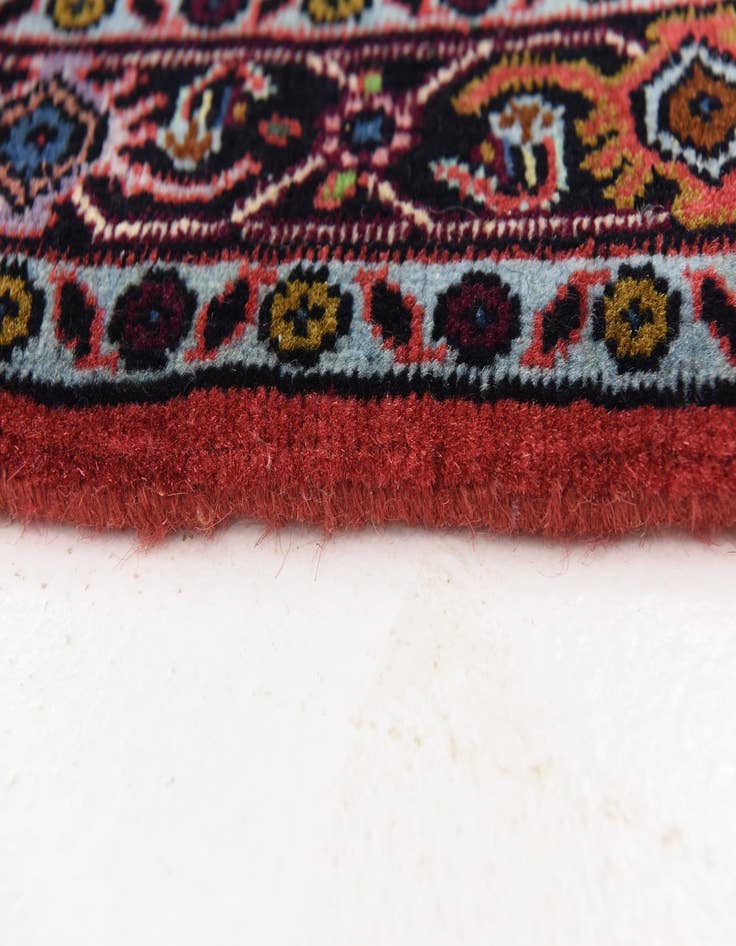 Detail image of 2' 4 x 3' 6 Hand Knotted Bidjar Persian Wool Rug