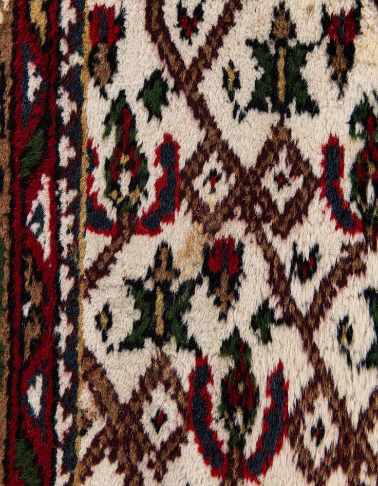 Detail image of  5' 8 x 7' 10  Hand Knotted Bidjar Wool Rug