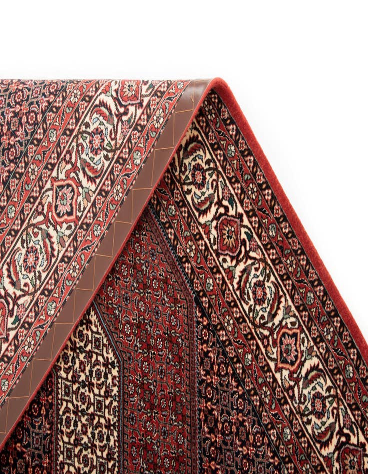 Detail image of  4' 10 x 6' 11 Bidjar With Silk Rug