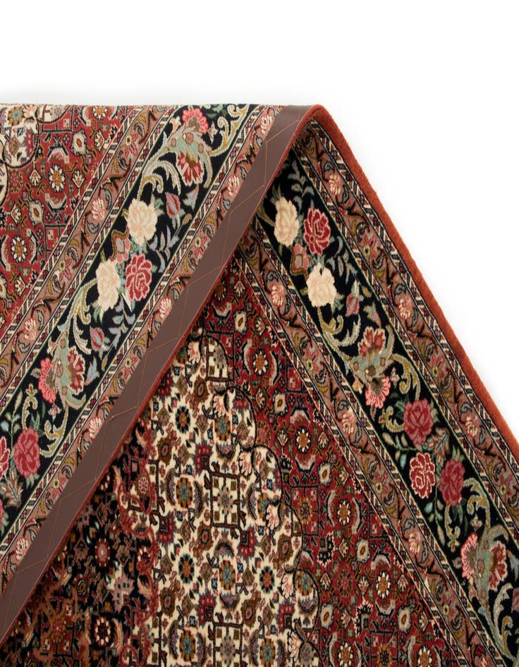 Detail image of  5' 1 x 6' 11 Bidjar With Silk Rug