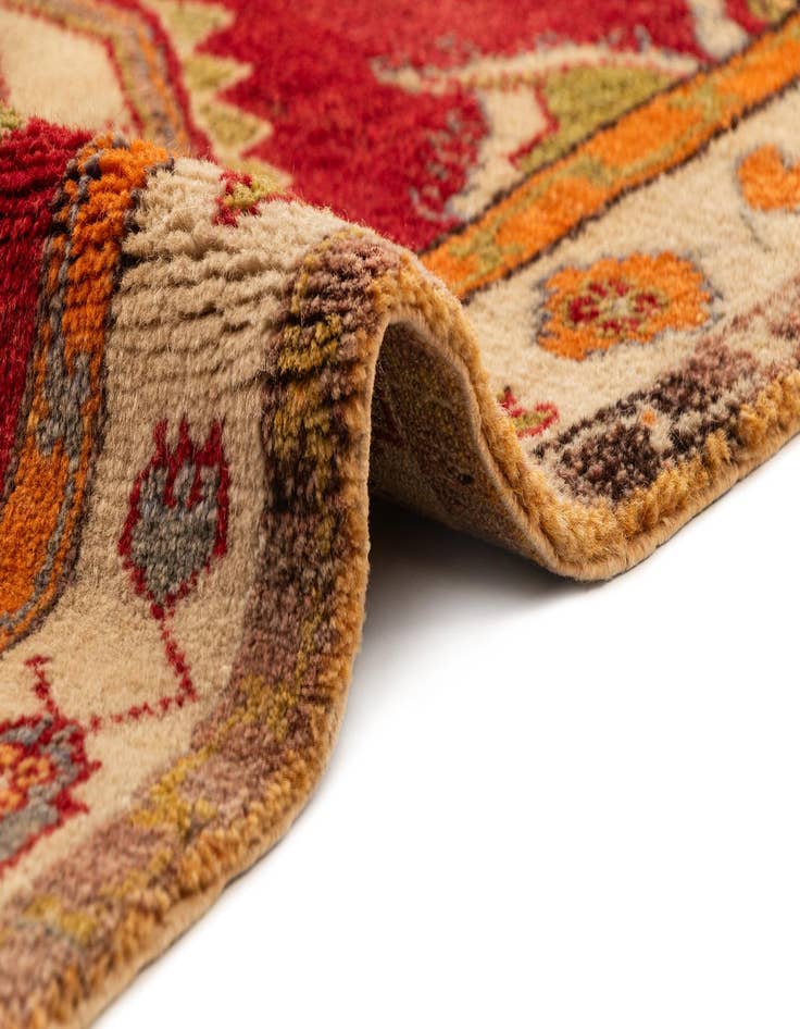 Detail image of  2' 9 x 4' 3 Cal Rug