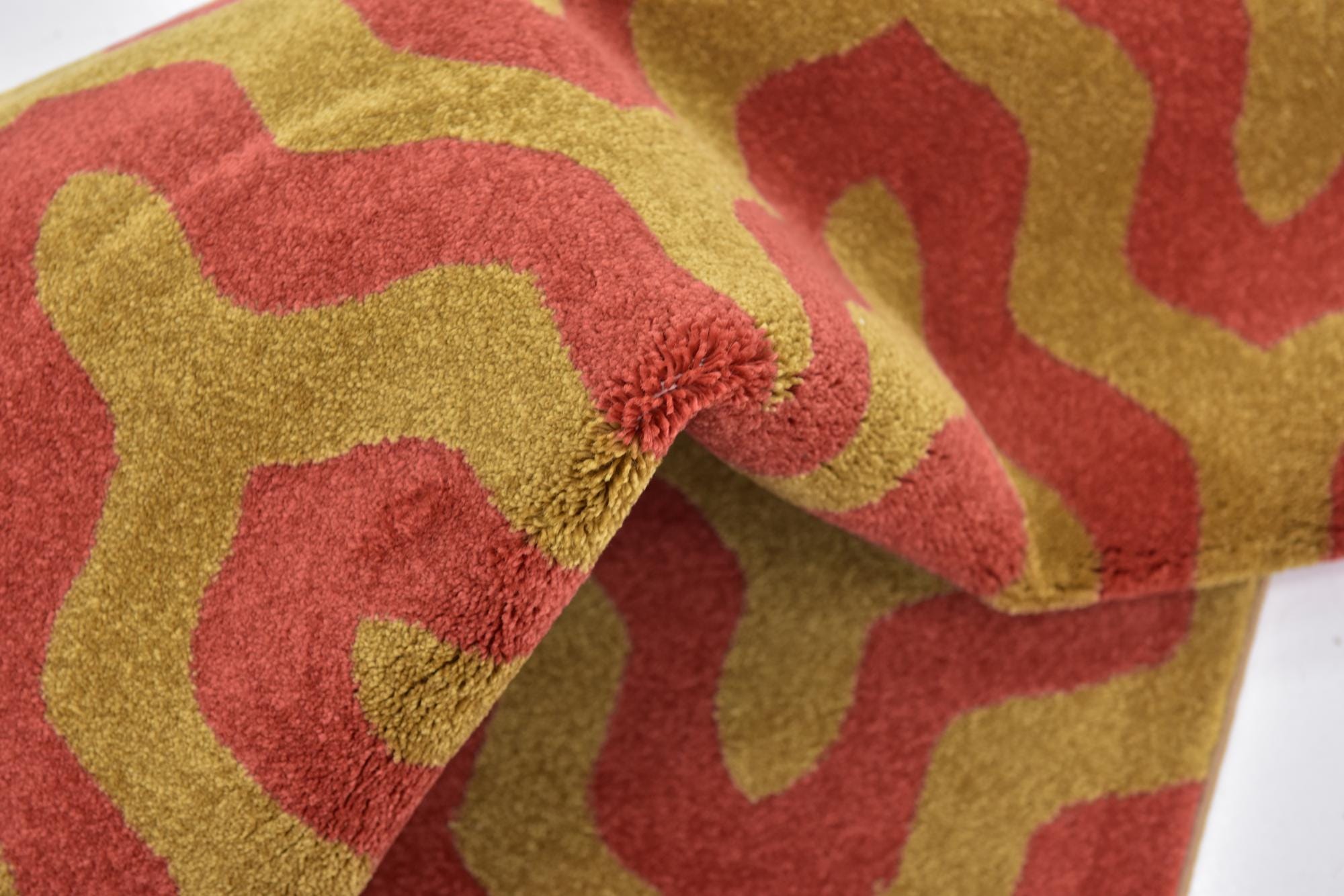 Red 4' x 6' Chevron Rug | Rugs.com