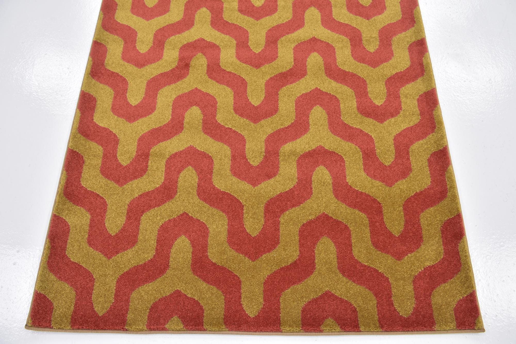 Red 4' x 6' Chevron Rug | Rugs.com