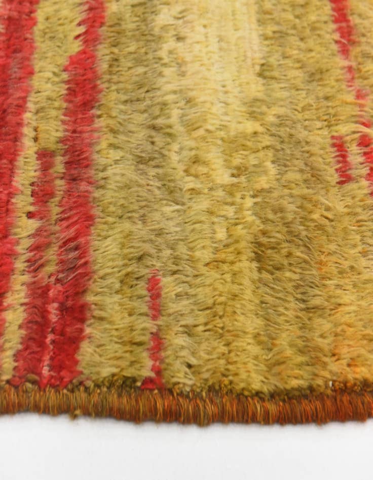 Detail image of  6' 8 x 9'  Hand Knotted Darya Wool Rug