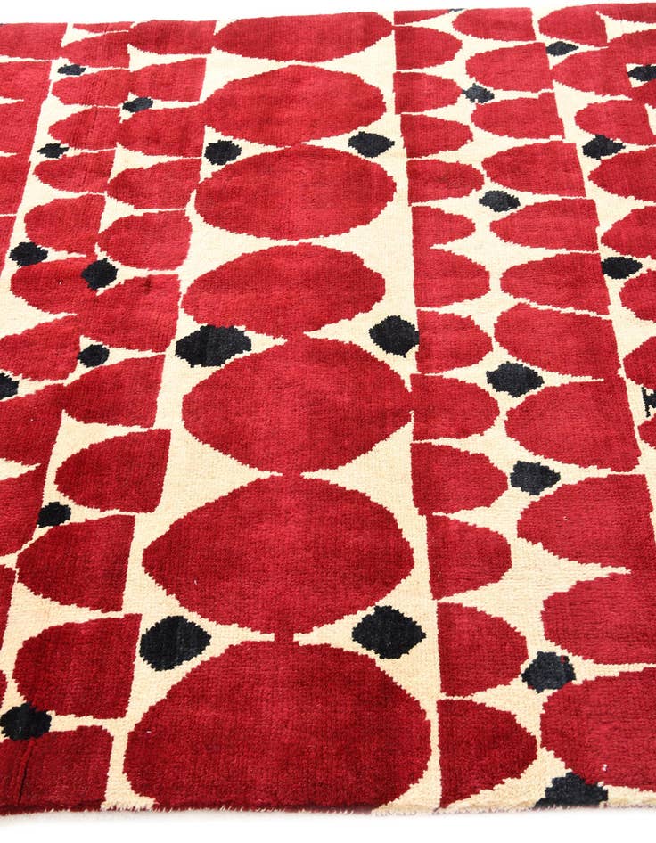 Detail image of  5' 4 x 8'  Hand Knotted Darya Wool Rug