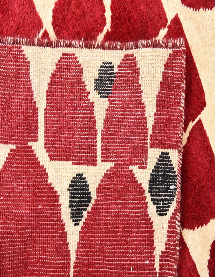 Detail image of  5' 4 x 8'  Hand Knotted Darya Wool Rug