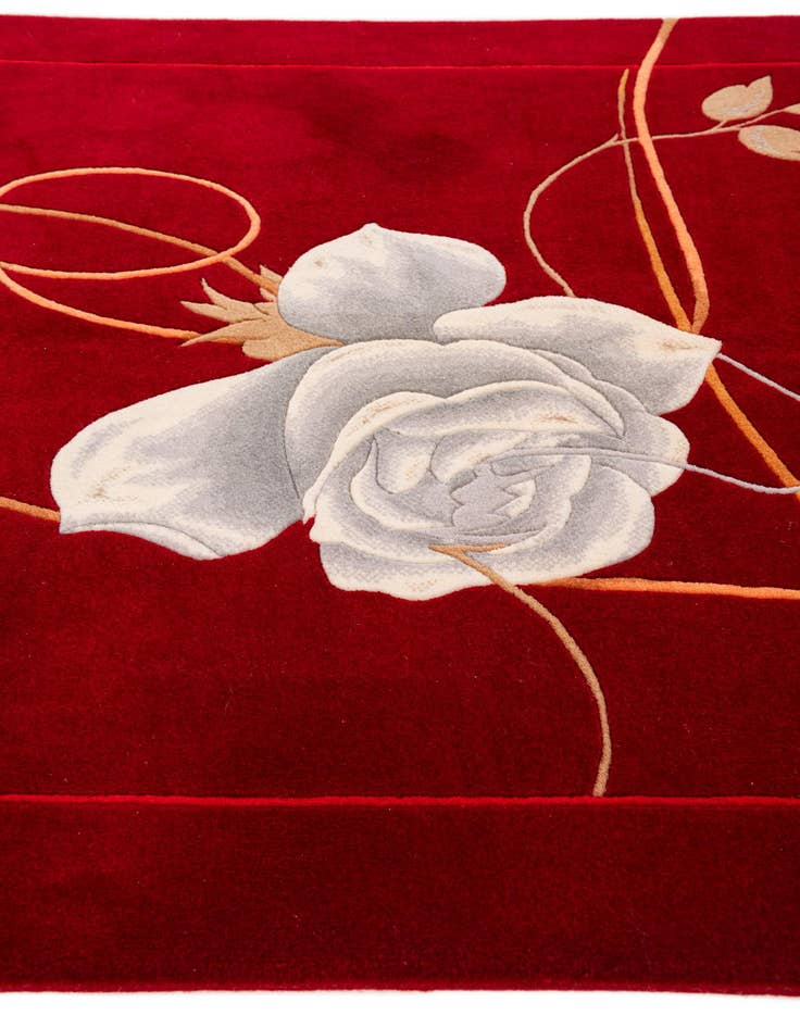 Detail image of  4' x 5' 11  Hand Knotted Darya Rug