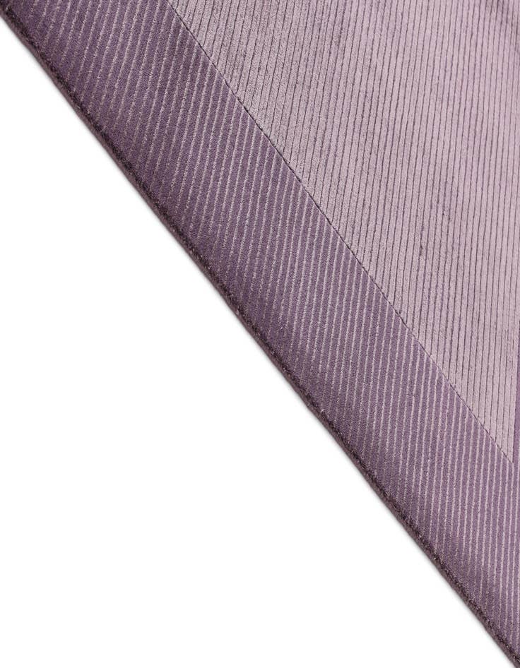 Detail image of  5' 7 x 8' Darya Rug