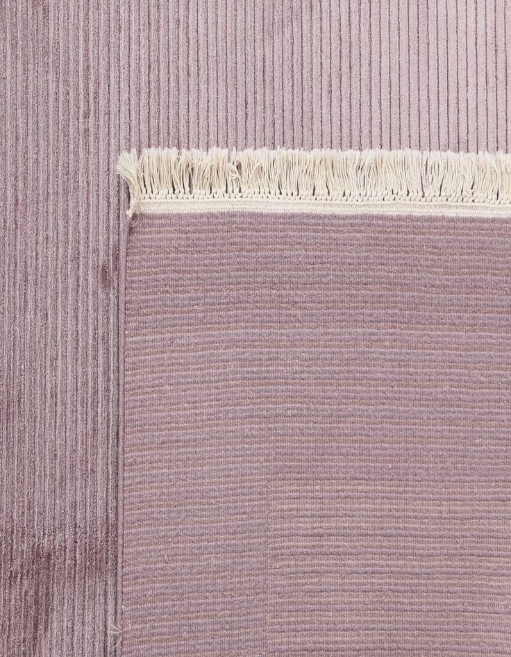 Detail image of  5' 7 x 7' 10 Darya Rug