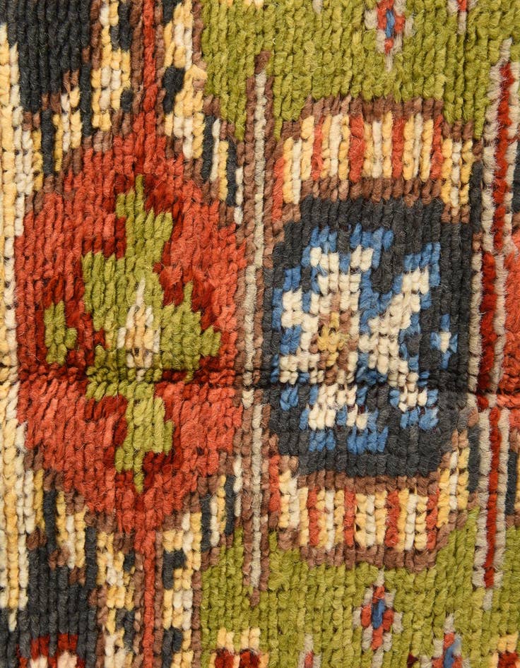 Detail image of  4' x 6' 3  Hand Knotted Darya Wool Rug