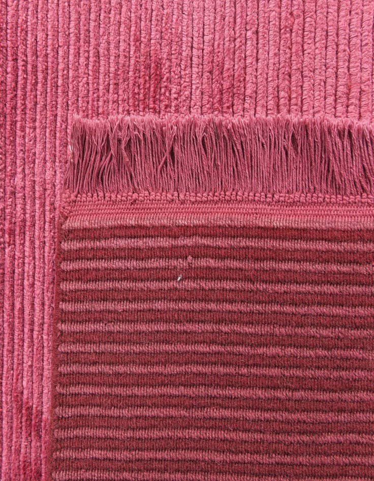 Detail image of  4' 10 x 5' Darya Rug