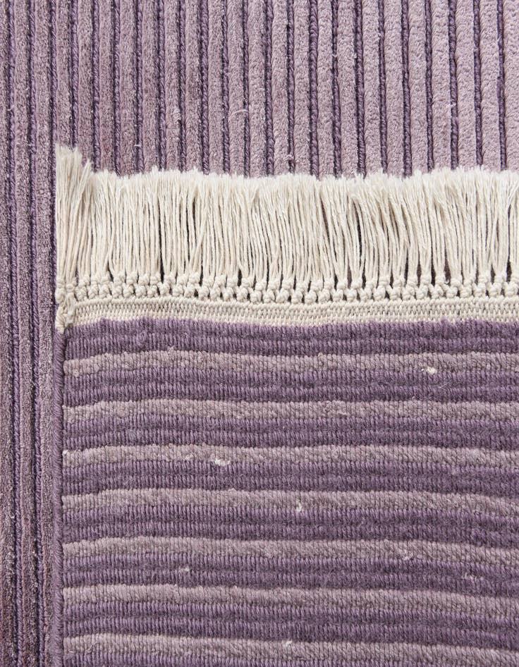 Detail image of  5' 7 x 7' 9 Darya Rug