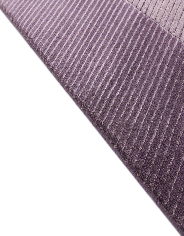 Detail image of  5' 6 x 8' Darya Rug