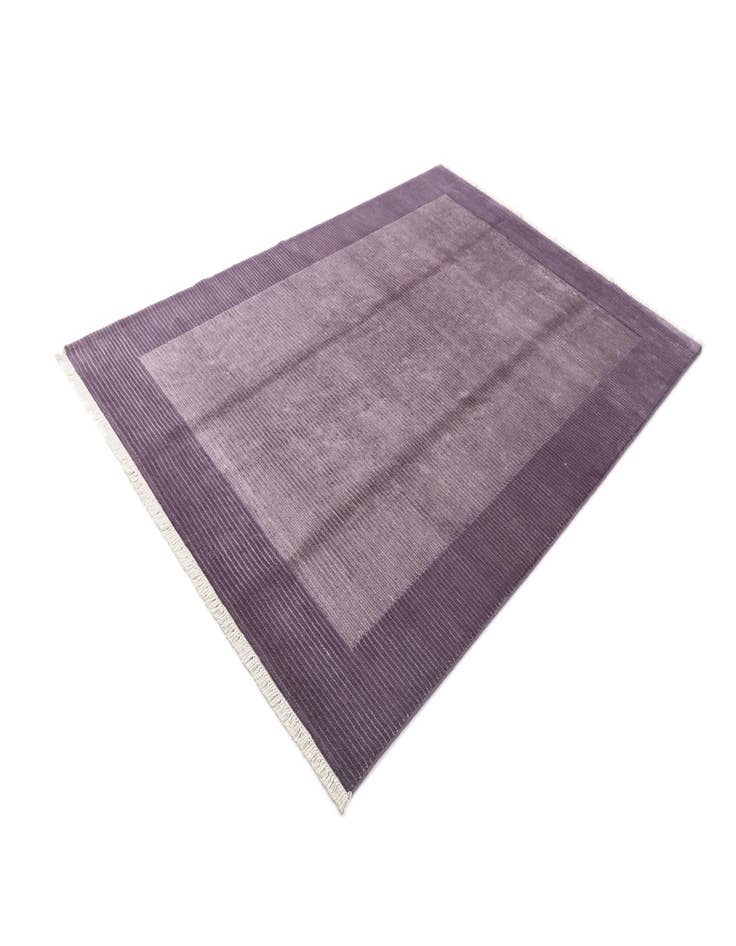 Detail image of  5' 8 x 8' Darya Rug