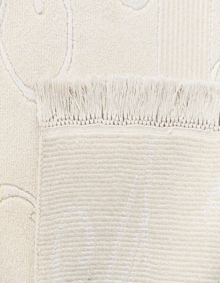 Detail image of  5' 1 x 6' 9 Darya Rug