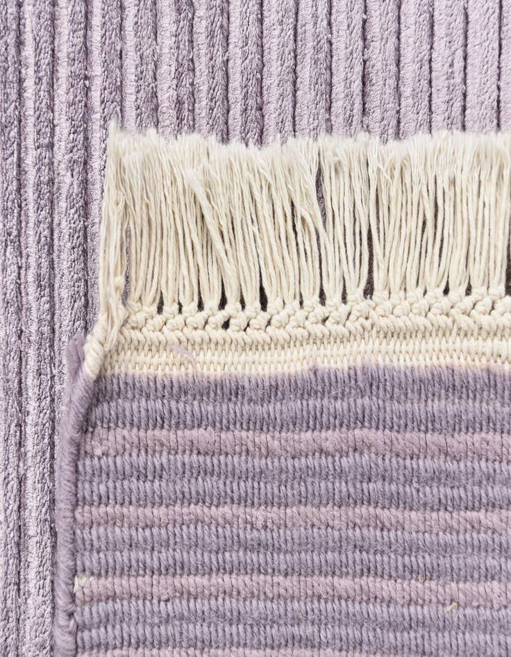 Detail image of  3' 11 x 6' 1 Darya Rug