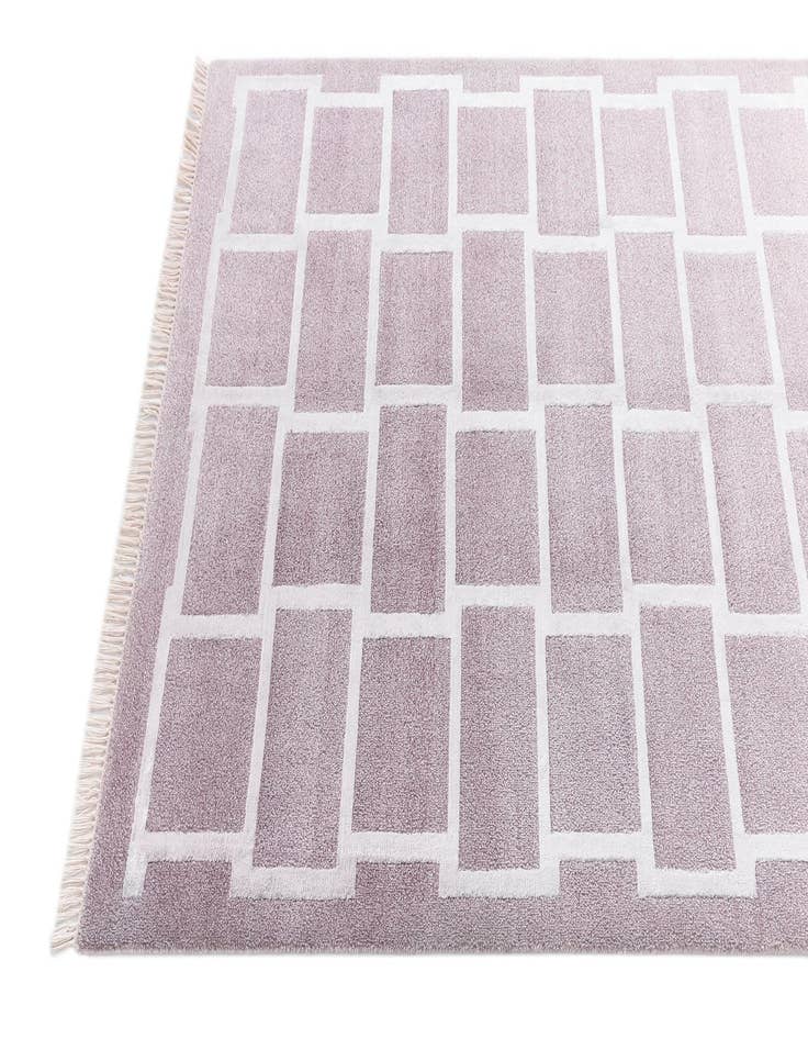 Detail image of  4' x 5' 11 Darya Rug