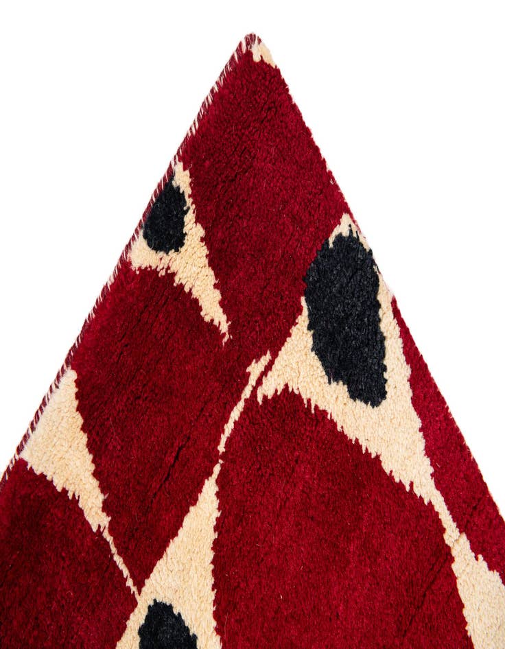 Detail image of  5' 3 x 8' 1  Hand Knotted Darya Wool Rug