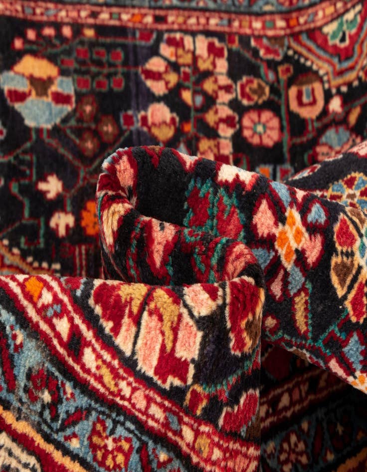 Detail image of  4' 6 x 7' 1 Djosan Rug