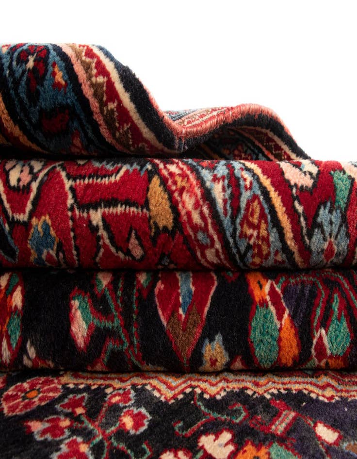 Detail image of  4' 6 x 7' 1 Djosan Rug