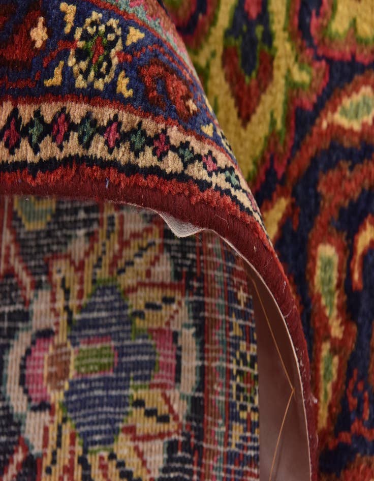 Detail image of  6' 9 x 9' 10  Hand Knotted Farahan Persian Wool Rug