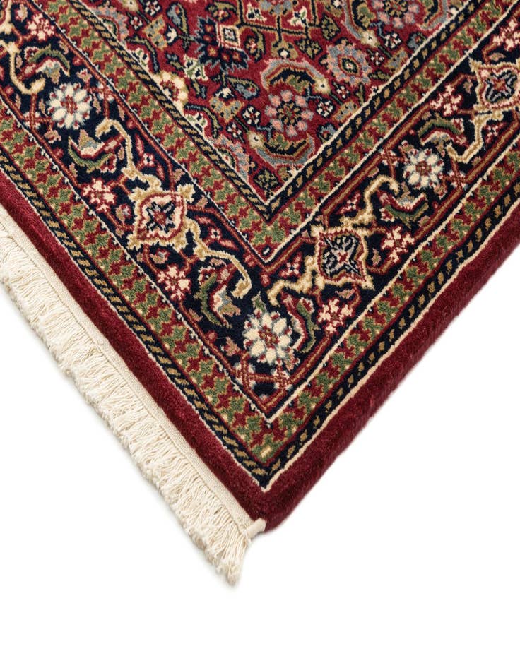 Detail image of  4' x 6' 7  Hand Knotted Farahan Wool Rug