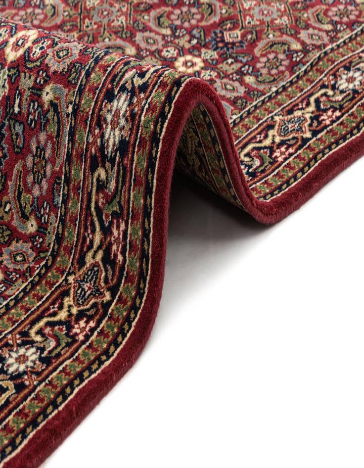 Detail image of  4' x 6' 7  Hand Knotted Farahan Wool Rug