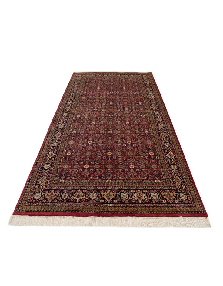 Detail image of  5' 4 x 9' 10  Hand Knotted Farahan Wool Rug