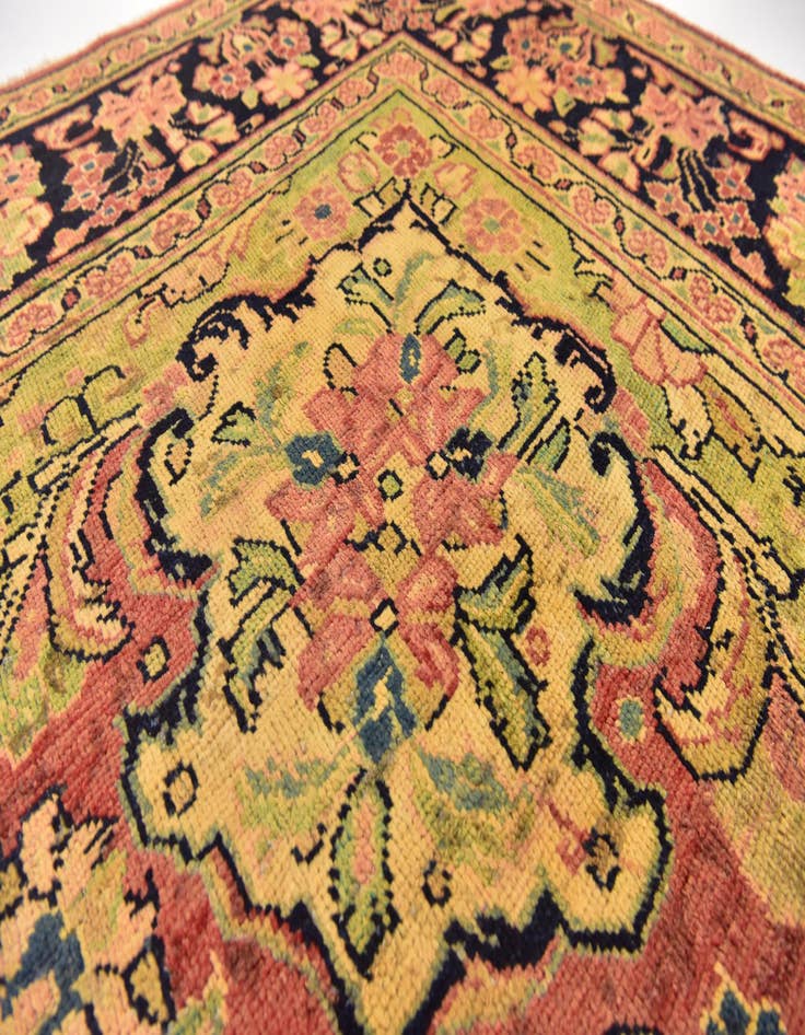 Detail image of  8' 9 x 12'  Hand Knotted Farahan Persian Wool Rug