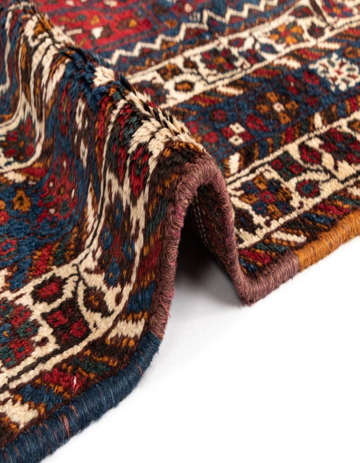 Detail image of  5' 2 x 6' 11 Ghashghai Wool Rug