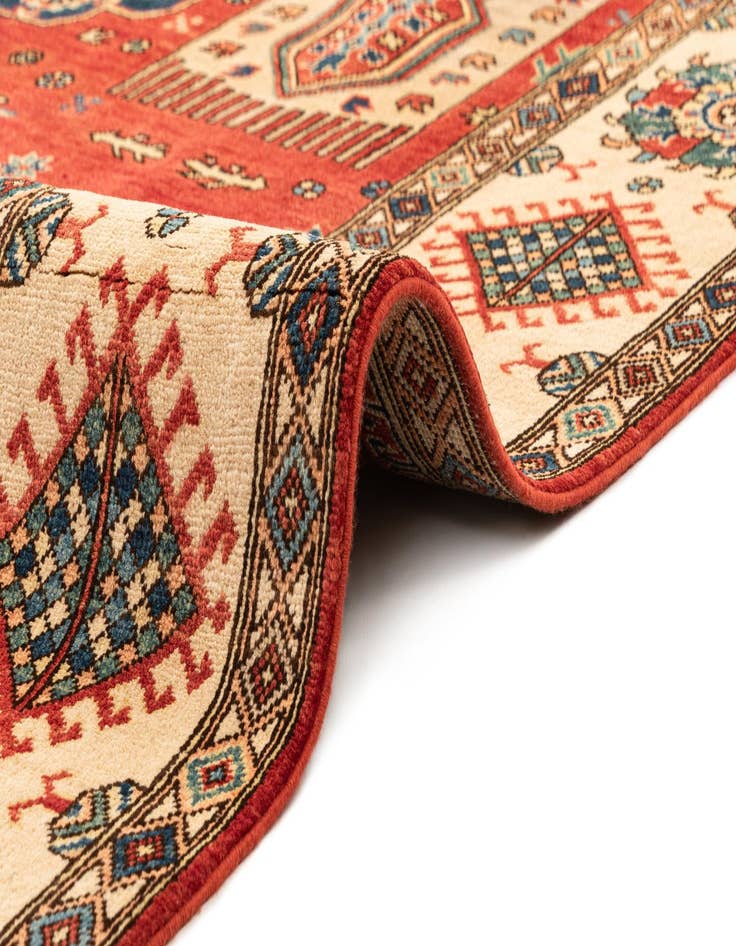 Detail image of  8' x 11' 4 Ghazni Diyar Rug