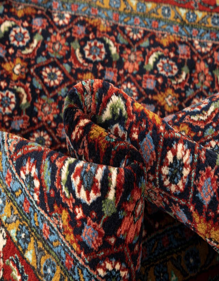 Detail image of  4' 6 x 7' 1 Ghiassabad Rug