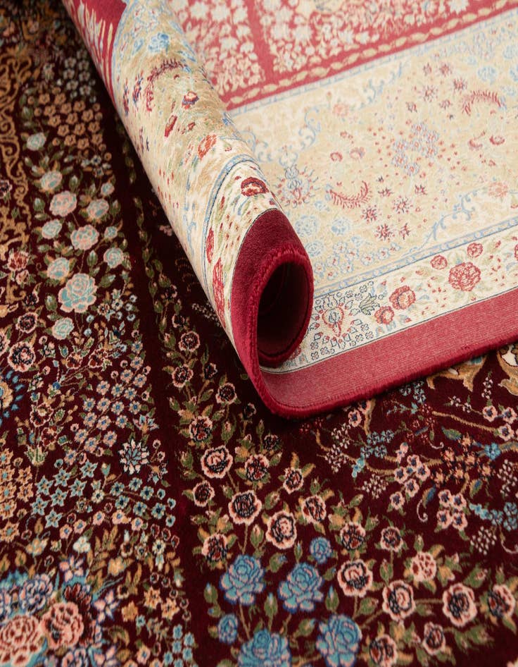 Detail image of  4' 9 x 7' 5 Ghom Design Rug