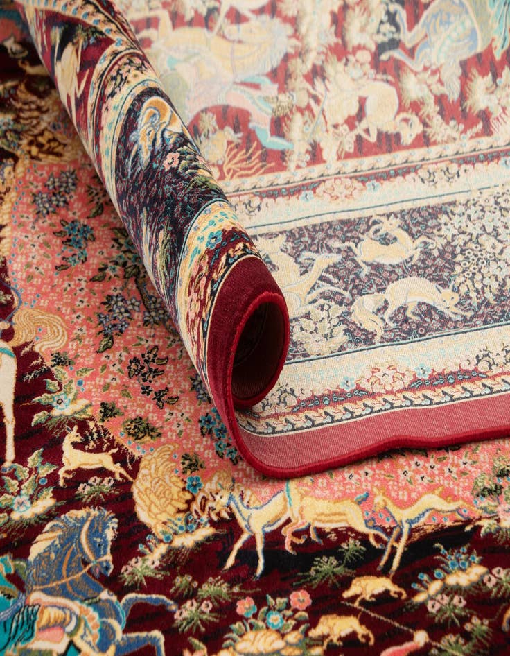 Detail image of  4' 5 x 6' 4 Ghom Design Rug