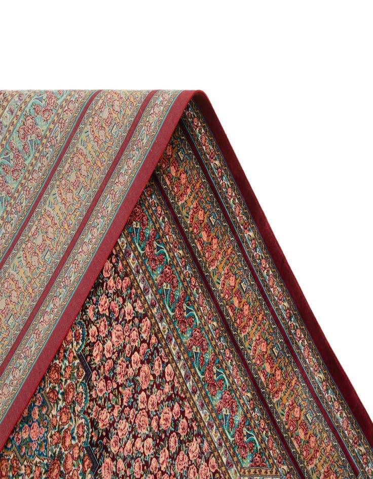 Detail image of  3' 3 x 4' 9 Ghom Design Rug