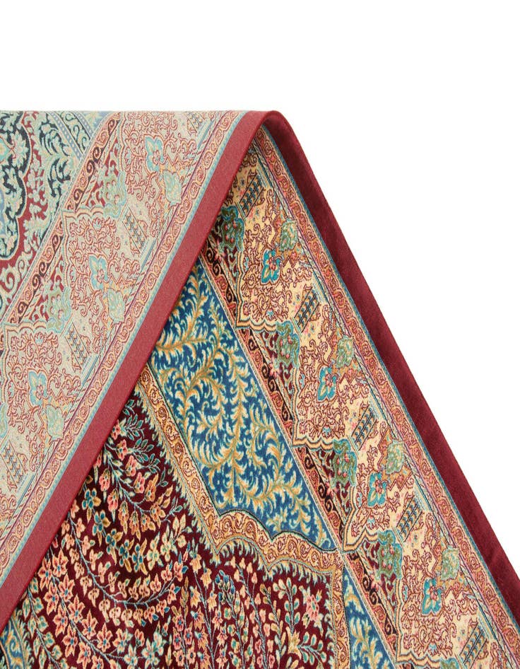 Detail image of  4' 4 x 6' 4 Ghom Design Rug