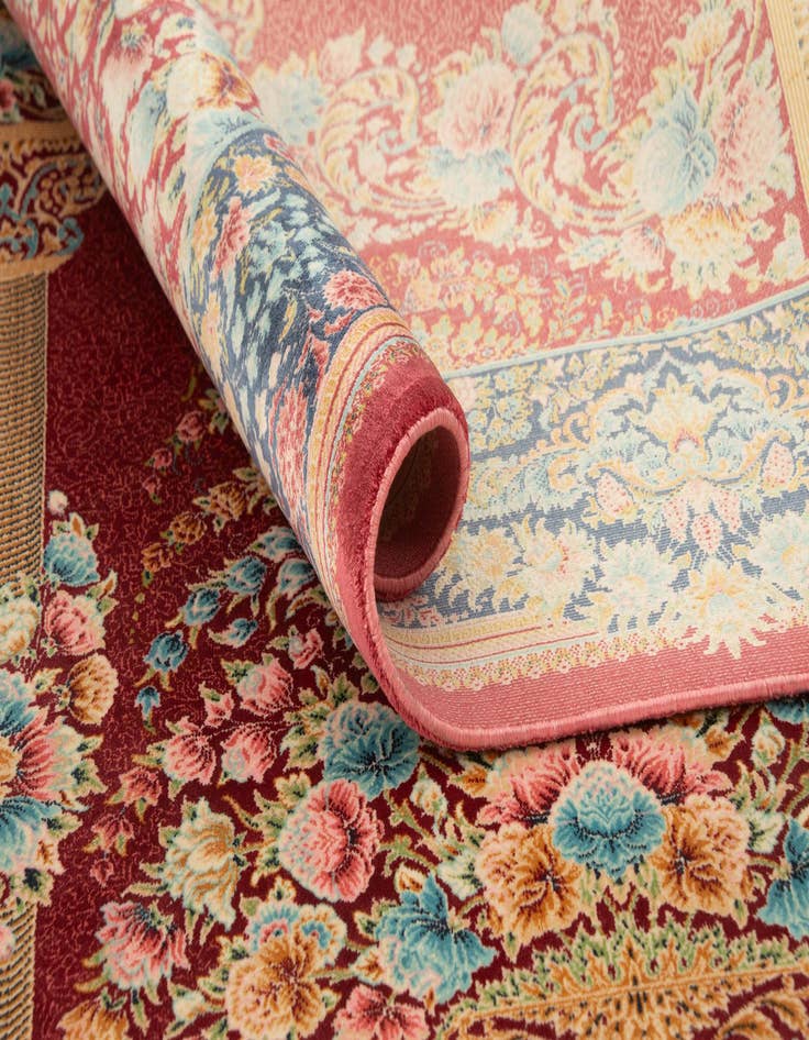 Detail image of  3' 3 x 4' 9 Ghom Design Rug