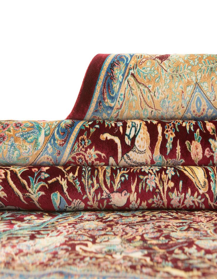 Detail image of  4' 4 x 6' 5 Ghom Design Rug