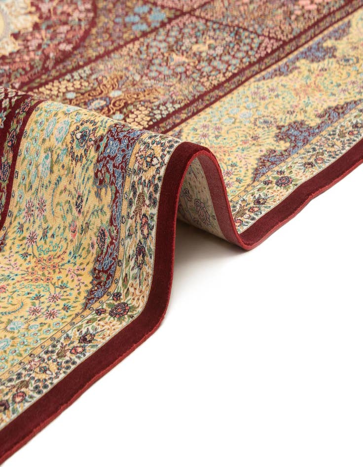 Detail image of  6' 6 x 9' 8 Ghom Design Rug