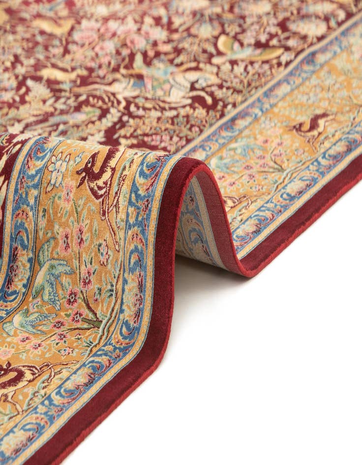 Detail image of  4' 5 x 6' 5 Ghom Design Rug