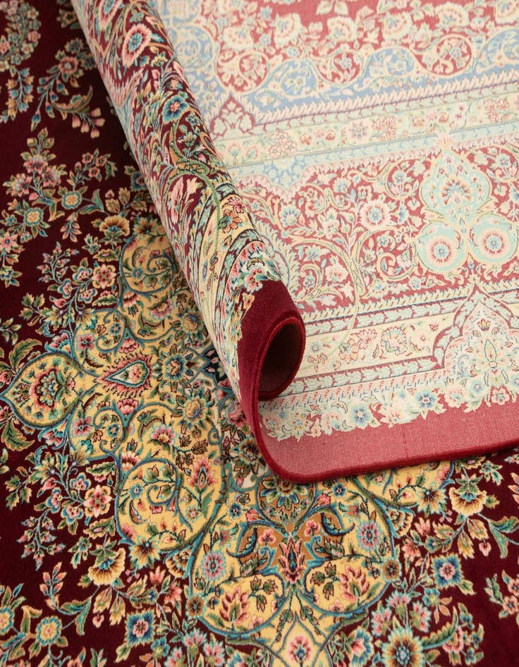 Detail image of  6' 6 x 9' 7 Ghom Design Rug