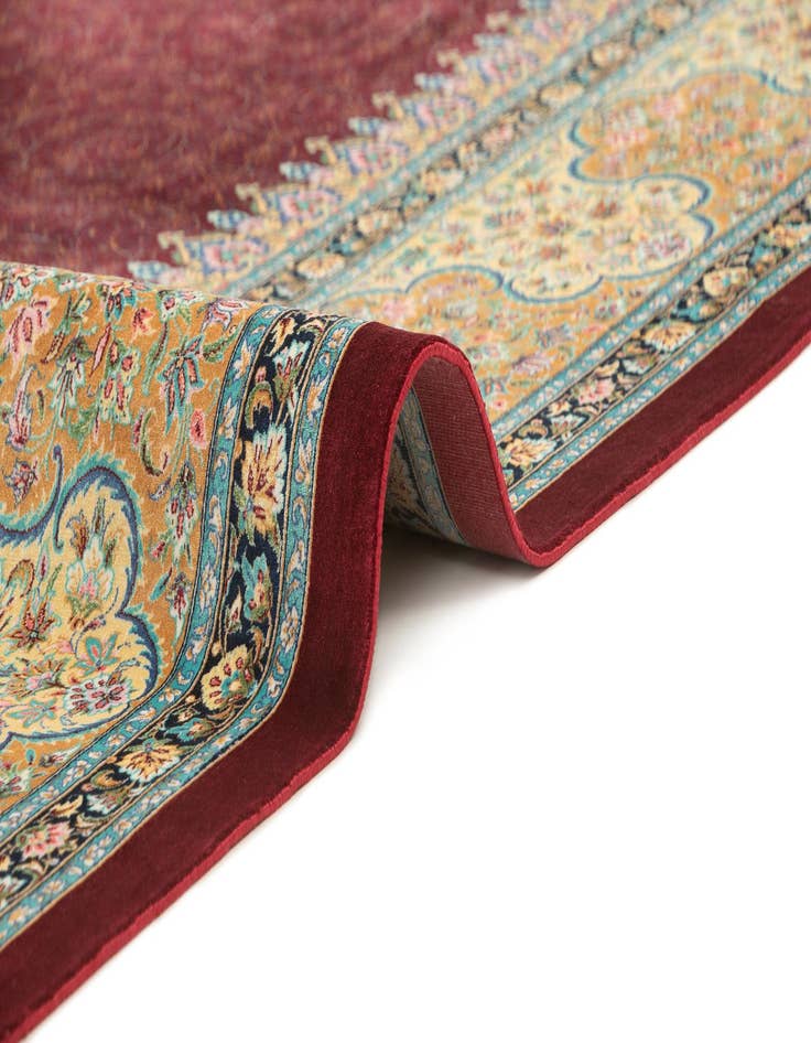 Detail image of  6' 6 x 9' 8 Ghom Design Rug