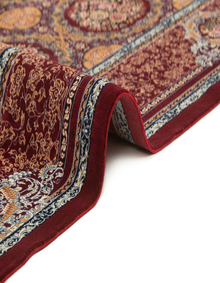 Detail image of  6' 6 x 9' 7 Ghom Design Rug